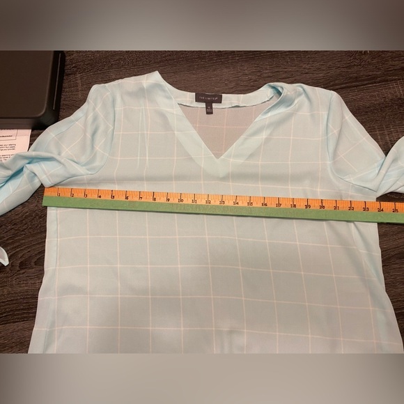 The Limited semi sheer 3/4 sleeve w/ties, very light blue checkered sz XL EUC - Picture 5 of 10